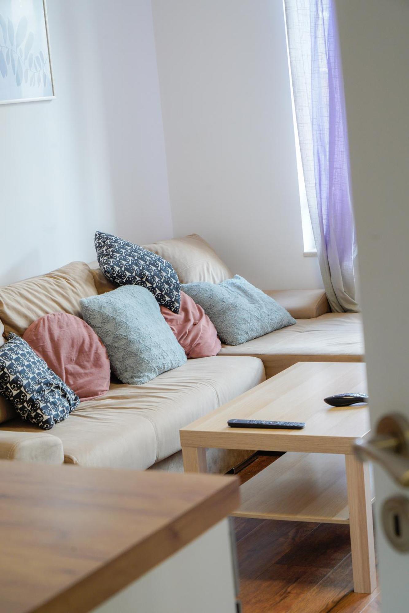 Central Cosy, Fully Renovated 2Bd Near The Cathedral Warna Exterior foto