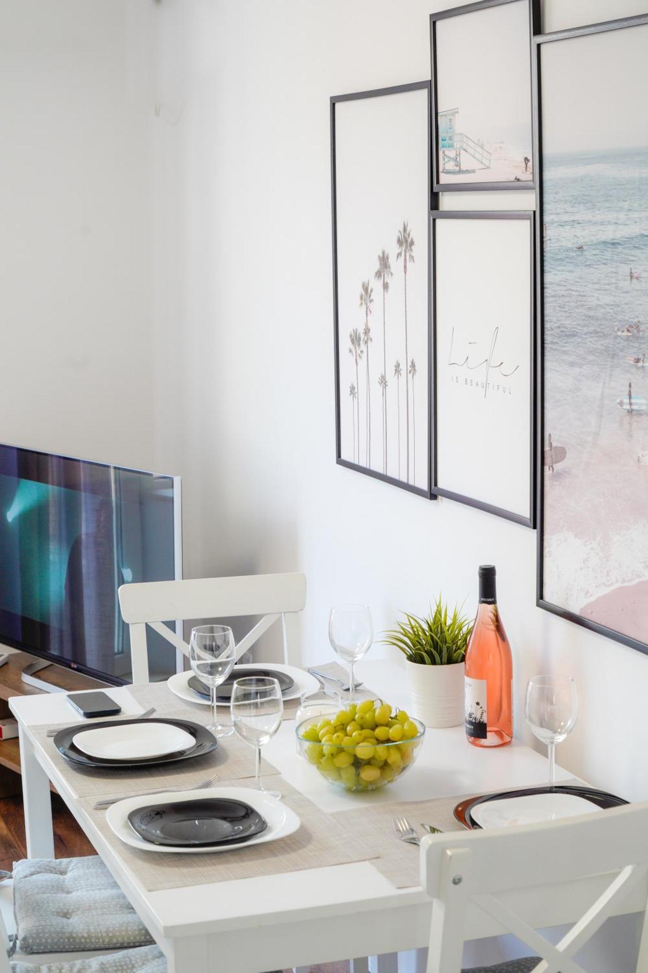 Central Cosy, Fully Renovated 2Bd Near The Cathedral Warna Exterior foto