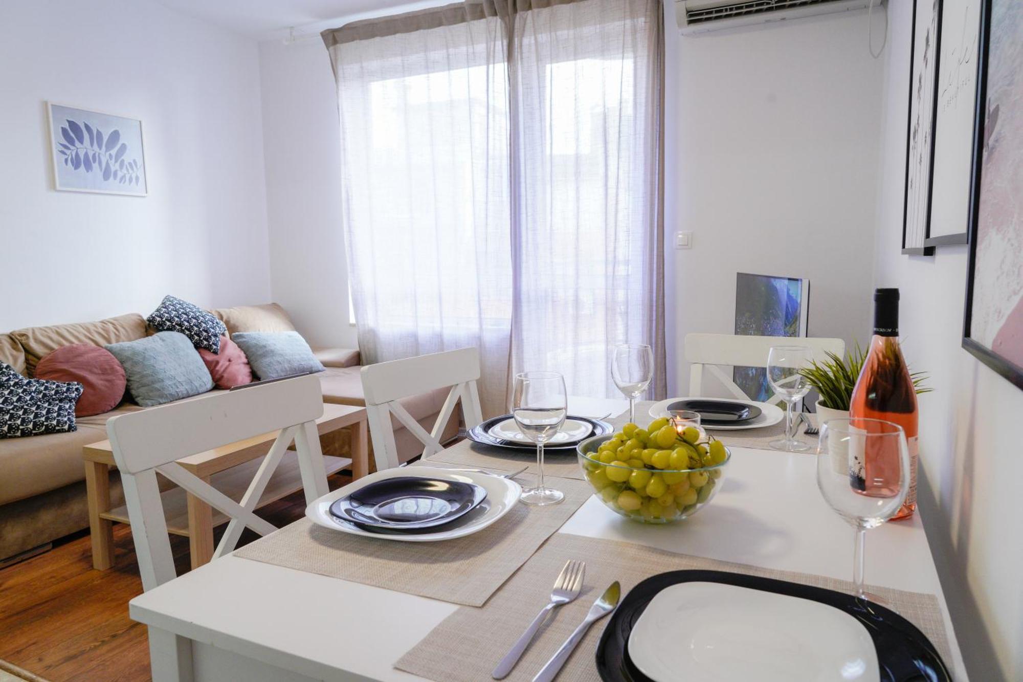 Central Cosy, Fully Renovated 2Bd Near The Cathedral Warna Exterior foto