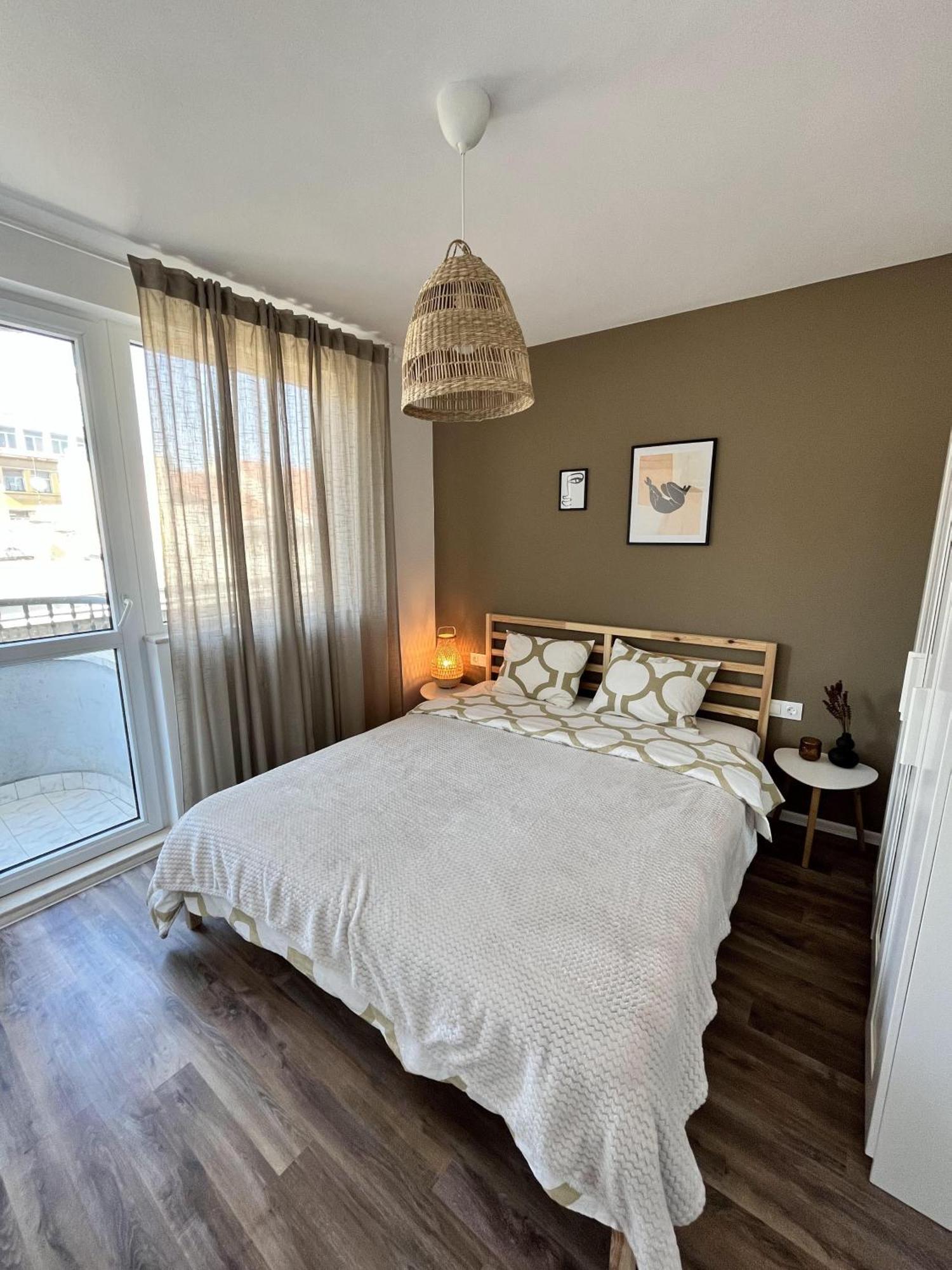 Central Cosy, Fully Renovated 2Bd Near The Cathedral Warna Exterior foto