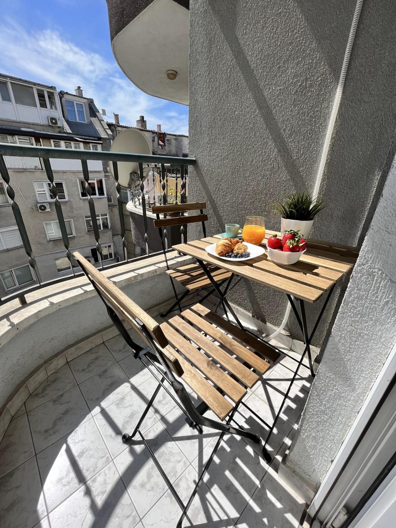 Central Cosy, Fully Renovated 2Bd Near The Cathedral Warna Exterior foto