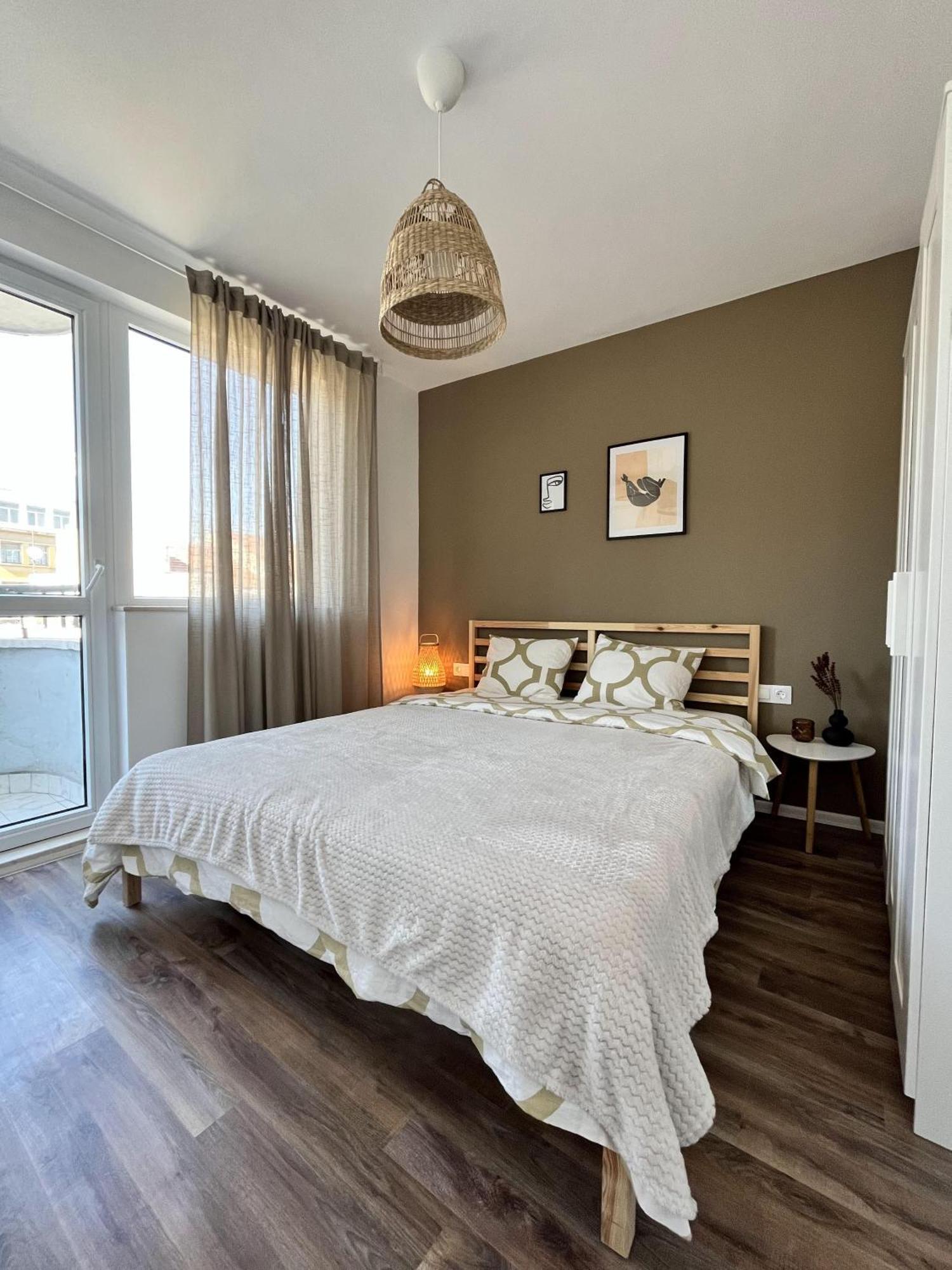 Central Cosy, Fully Renovated 2Bd Near The Cathedral Warna Exterior foto